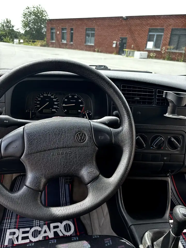 Volkswagen Golf 1.8i Syncro GT, foto 12