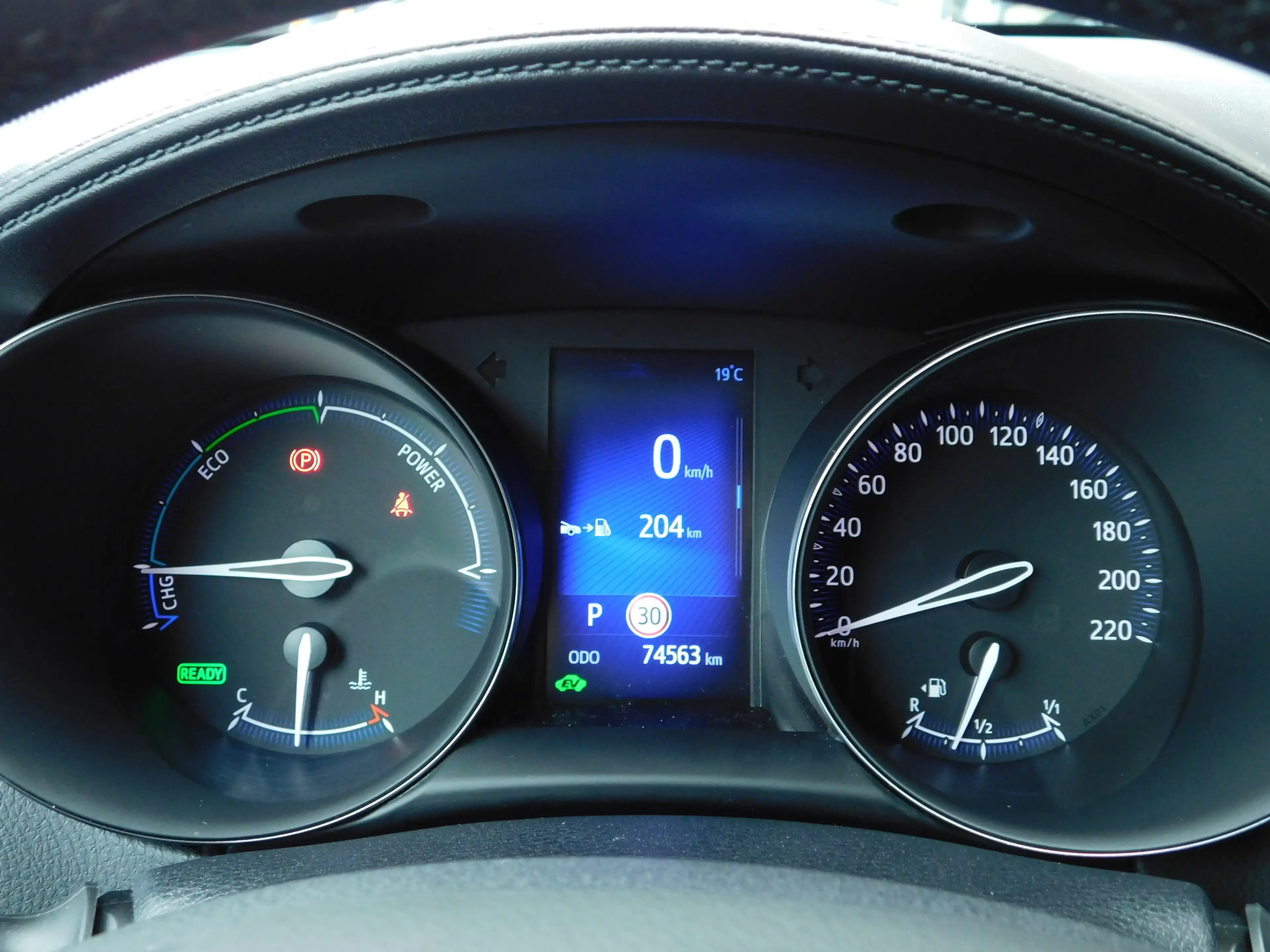 Toyota C-HR 1.8 Hybrid Dynamic — photo 15