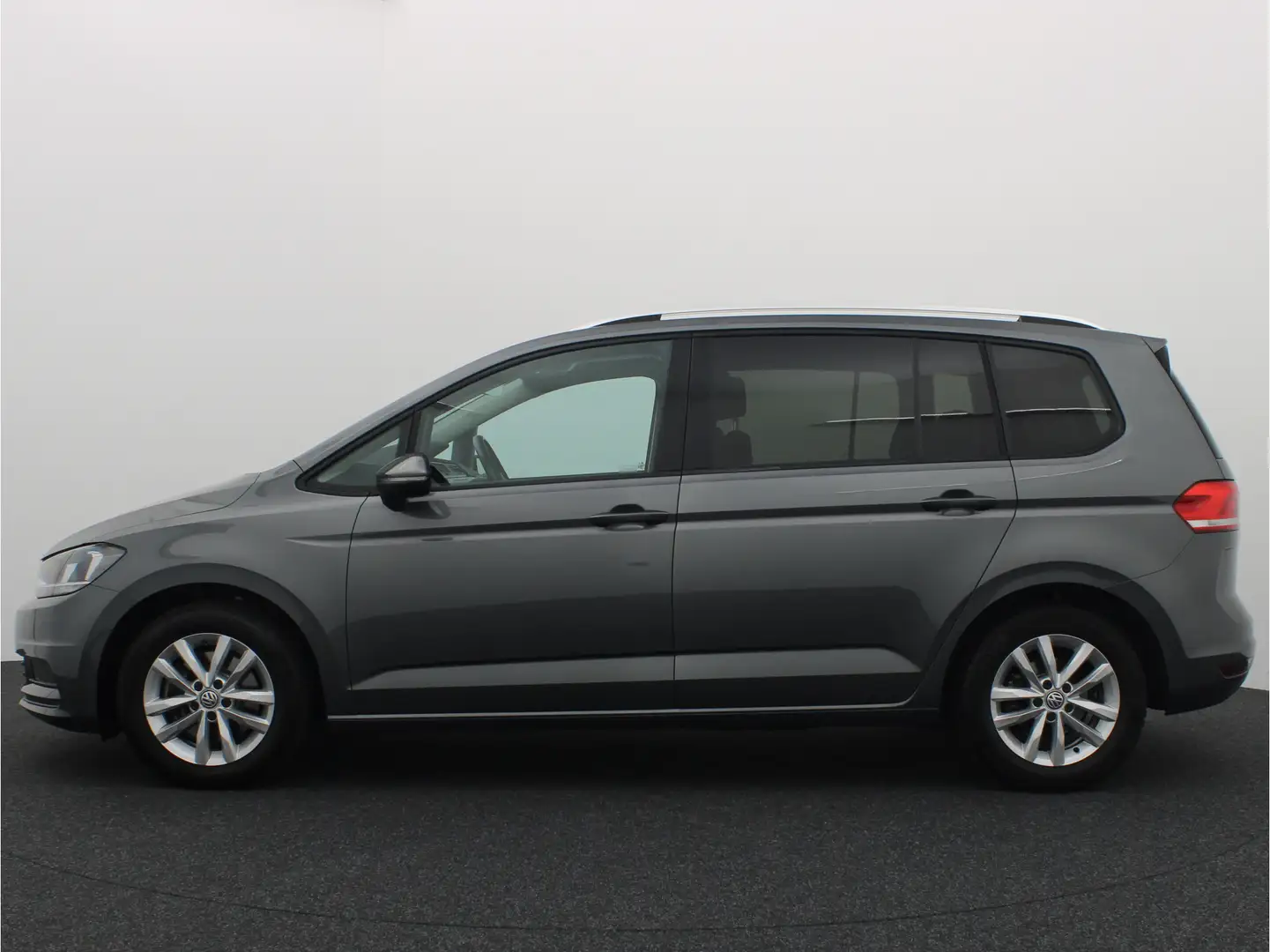 Volkswagen Touran 1.5 TSI 150PK Comfortline Business 7p CAMERA / STO Gris - 2
