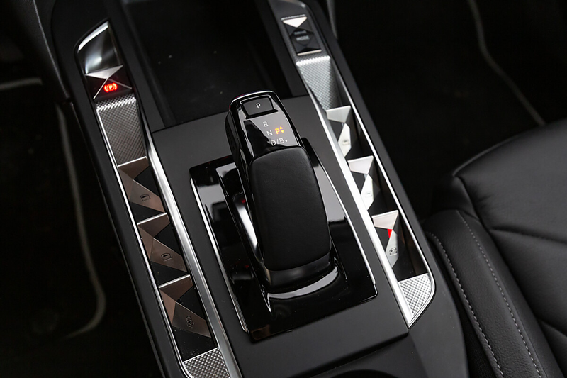 DS Automobiles DS 3 DS3 E-Tense 50,8kWh Collection Esprit de Voyage — photo 10