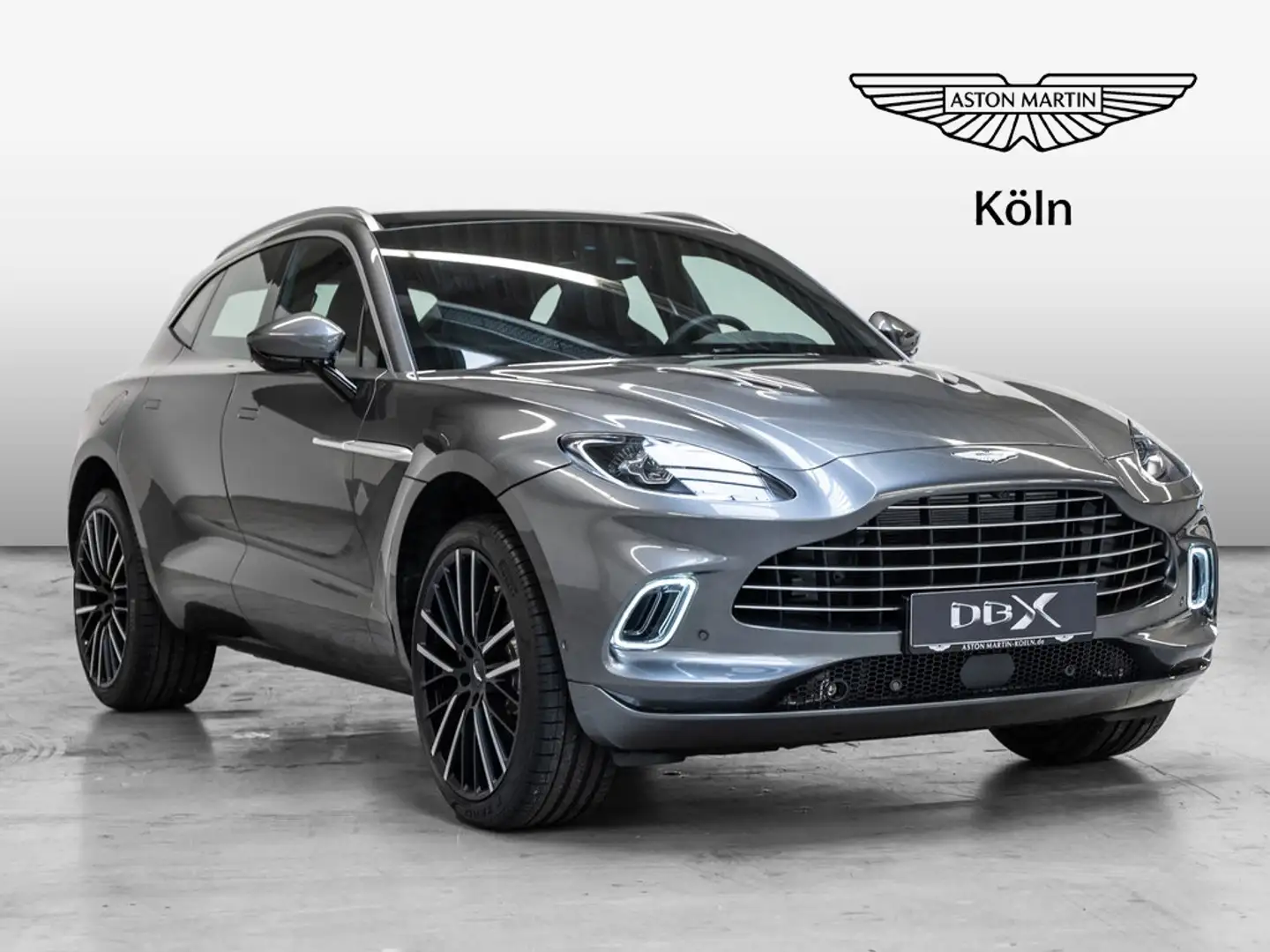 Aston Martin DBX Magnetic Silver Onyx Black Серебристый - 1