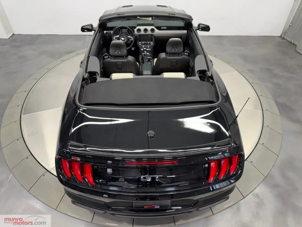 Ford Mustang снимка Ford Mustang