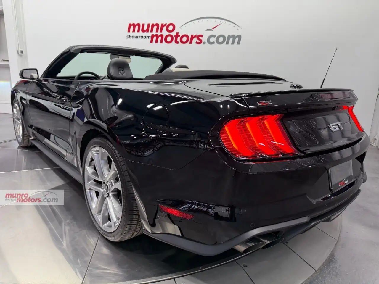 Ford Mustang снимка Ford Mustang