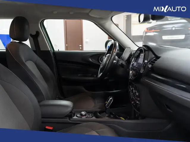 Mini Clubman view 14