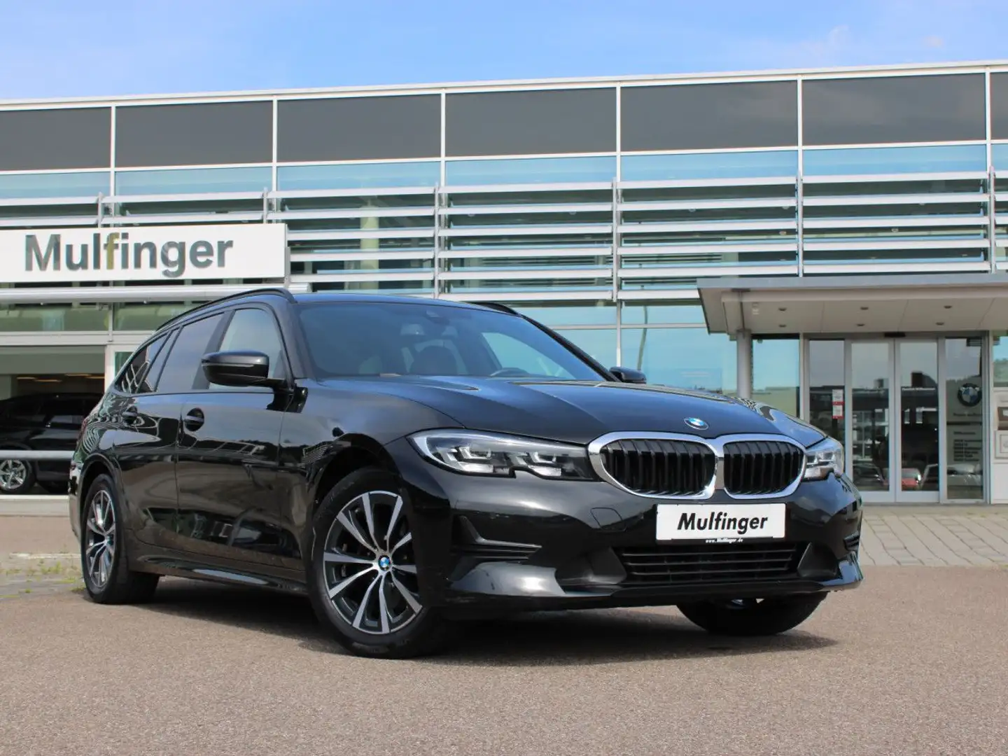 BMW 320 d xDr.T.Sports.LiveProf.HiFi Kamera Temp.AHK Schwarz - 2