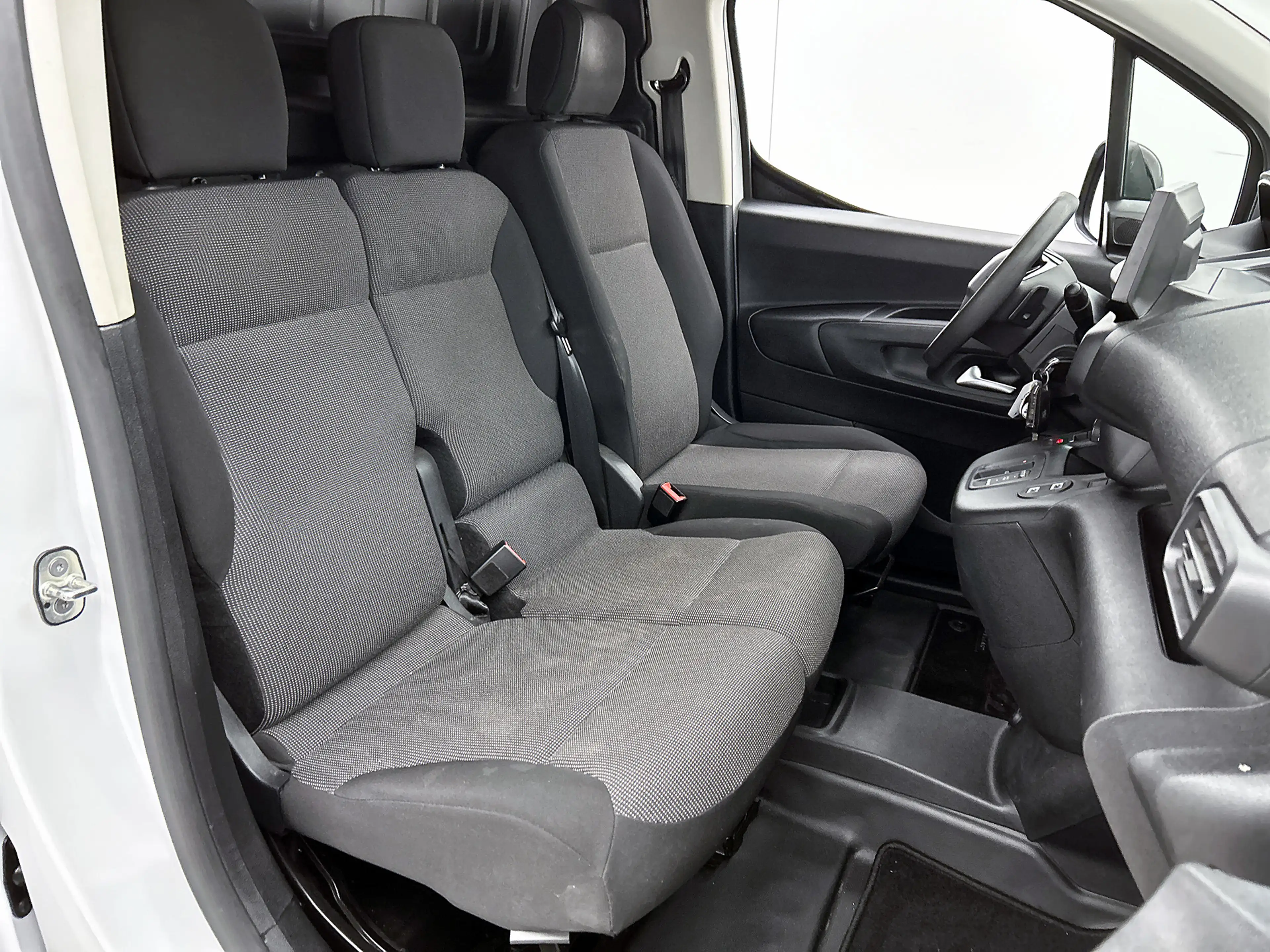 Peugeot Partner 1.5 BlueHDi 130 EAT8 S&S L1 | Trekhaak | Navi | Ca — photo 12