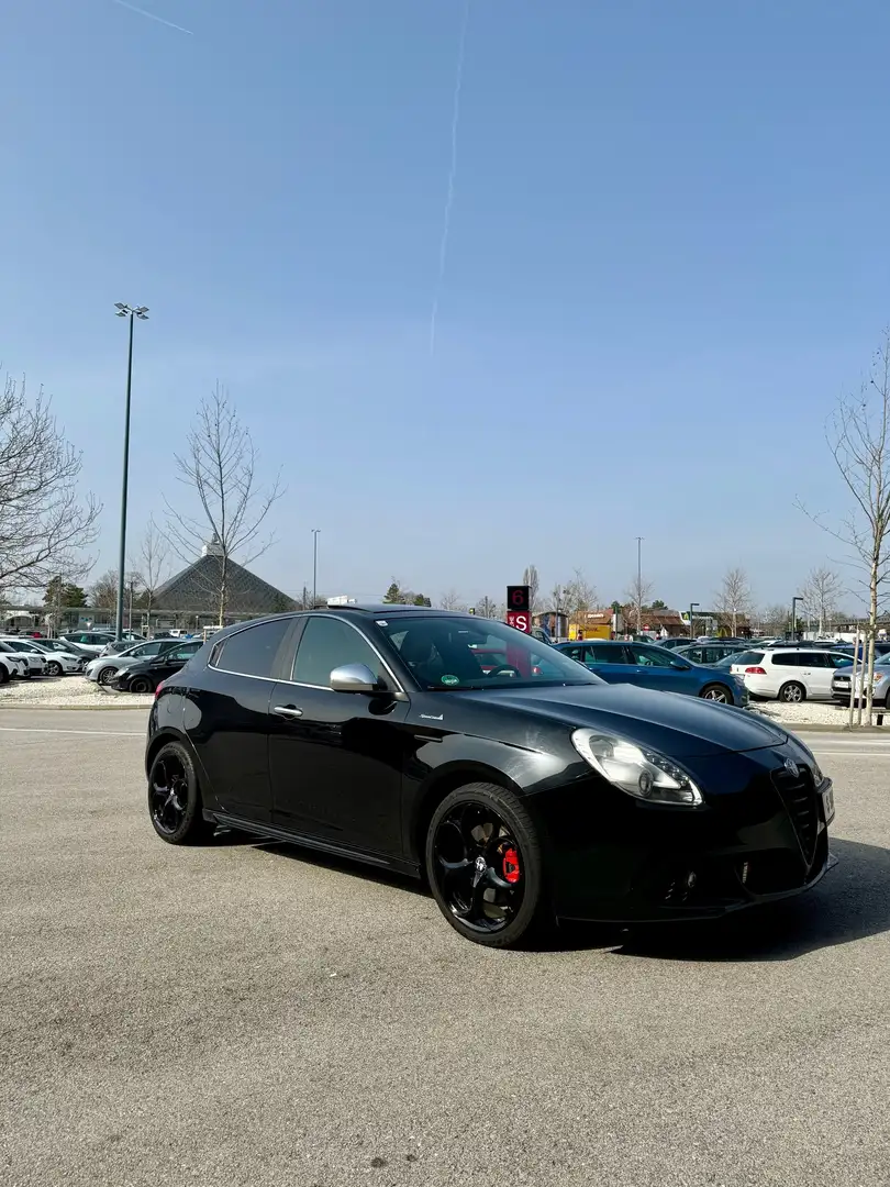 Alfa Romeo Giulietta 2,0 JTD Multijet II Distinctive TCT Schwarz - 1