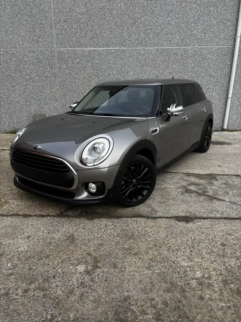 MINI One Clubman 1.5i / Keyless go/ Airco / Park assist/ Navi Grijs - 1