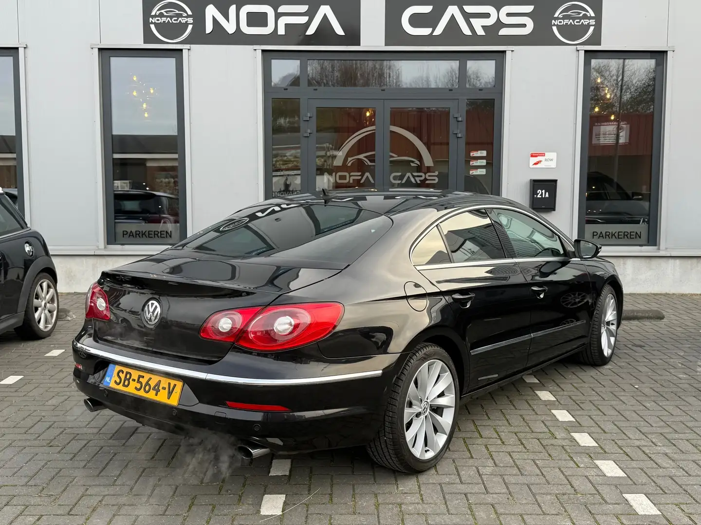 Volkswagen Passat CC 3.6 V6 FSI 4Motion 4p|Leer|Automaat|VOL VOL OPTIES Zwart - 2