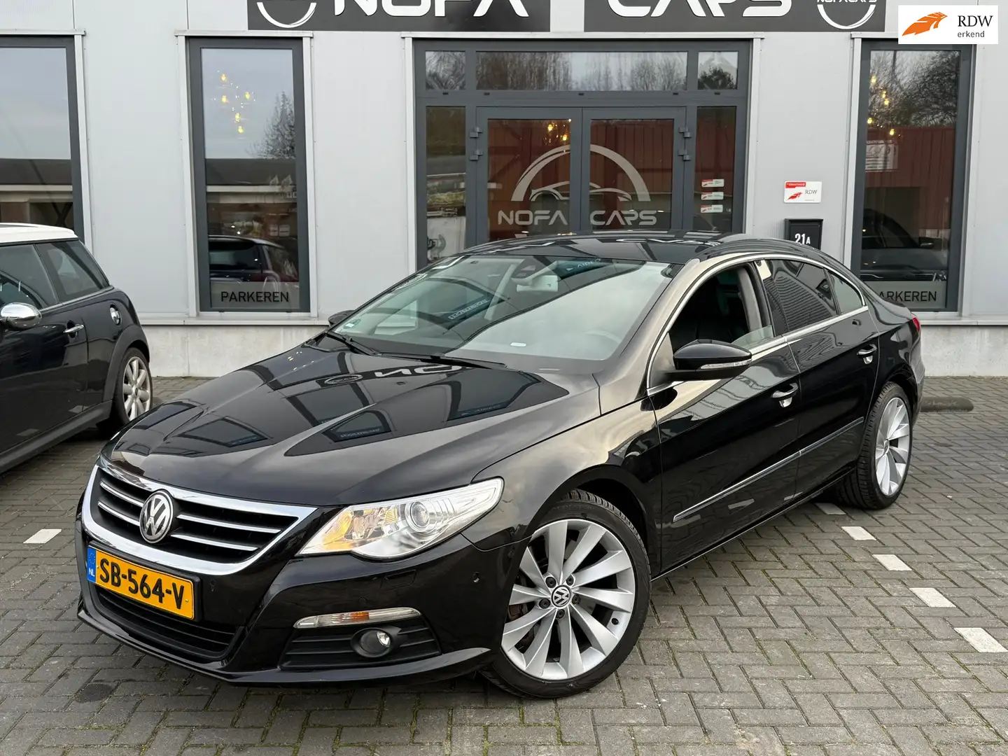 Volkswagen Passat CC 3.6 V6 FSI 4Motion 4p|Leer|Automaat|VOL VOL OPTIES Zwart - 1