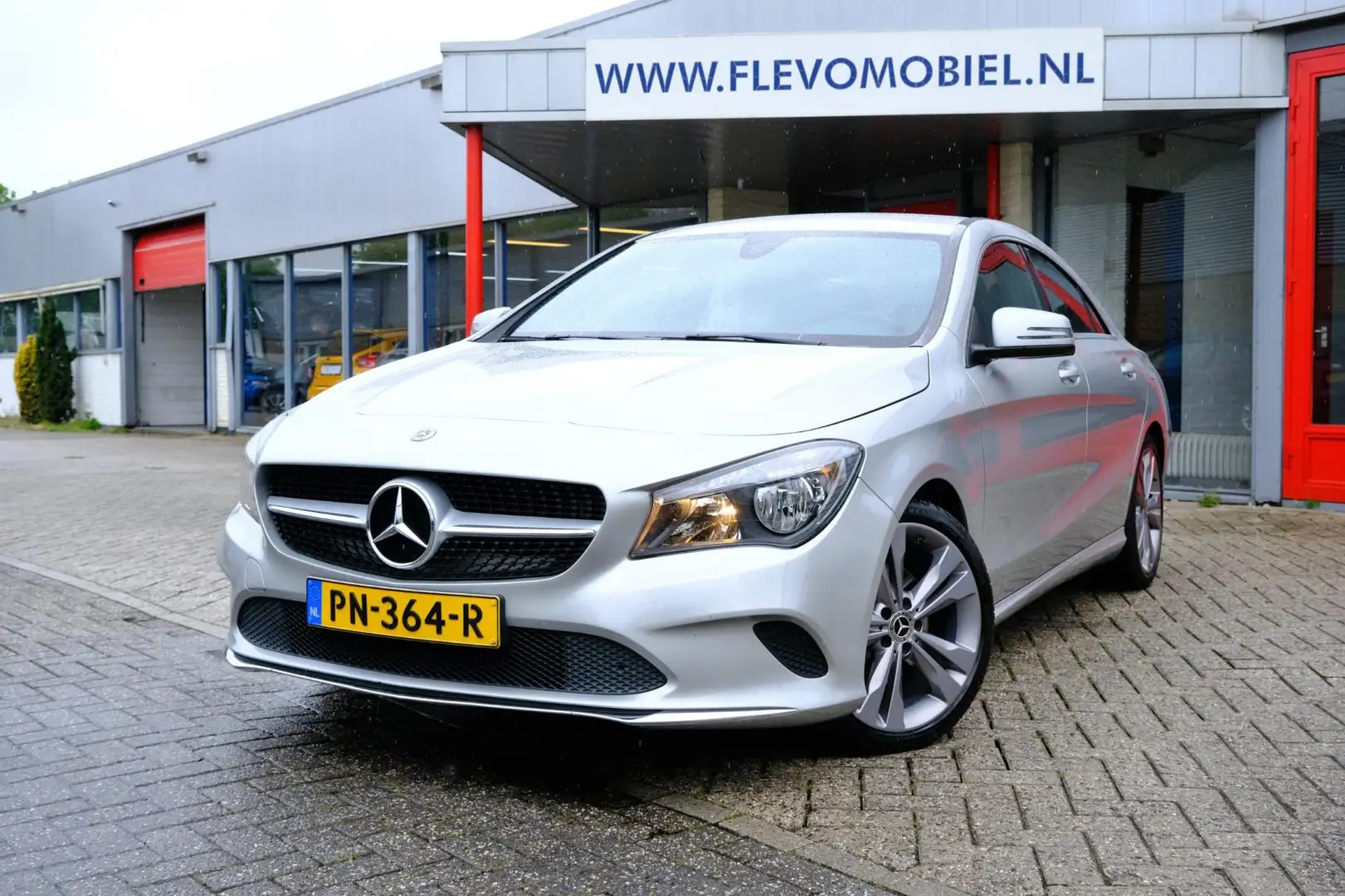 Mercedes-Benz CLA 180 Business Solution Navi|Airco|LMV|Sportstoelen Grijs - 1