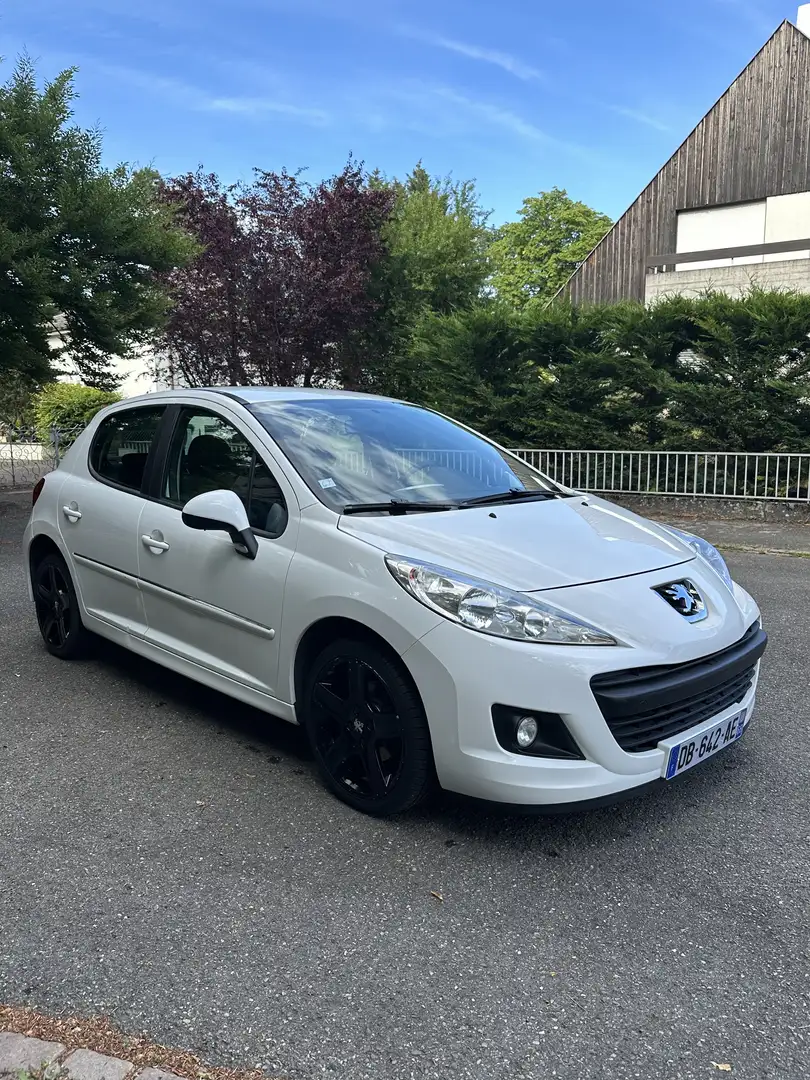 Peugeot 207 207+ 1.4e 75ch - 2