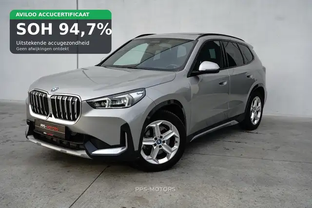 BMW iX1 iX1 66.5 kWh xDrive30 FULL OPTION | BTW | MASSAGE | TREKHAAK | STUURVERWARMING | PANODAK | 360 | KEYLESS | ADAPTIVE CC