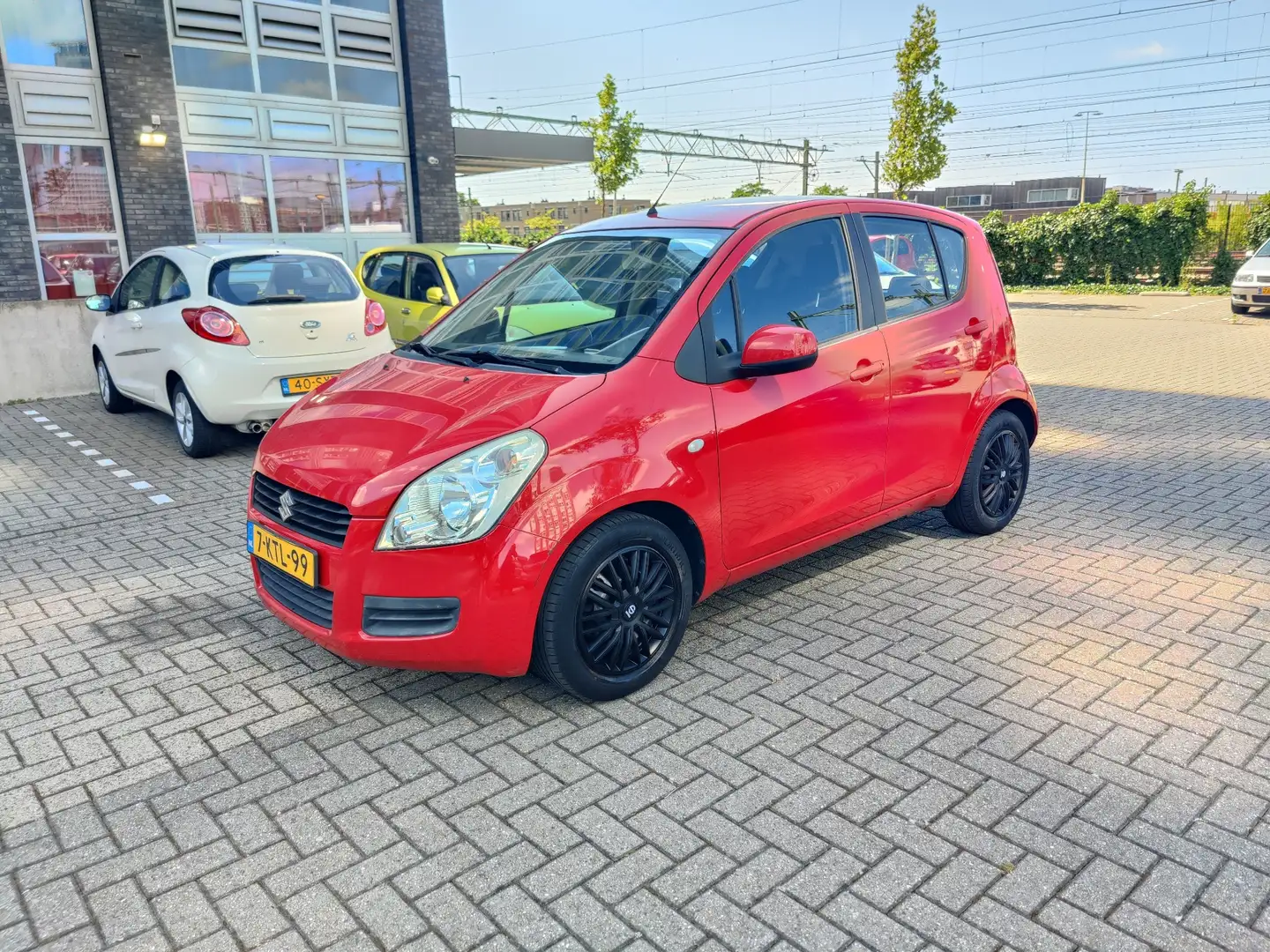 Suzuki Splash 1.0 Exclusive Airconditioning - Carplay Lage KM Червоний - 1