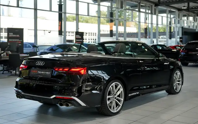 Audi S5 view 8