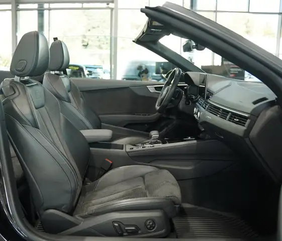 Audi S5 view 14