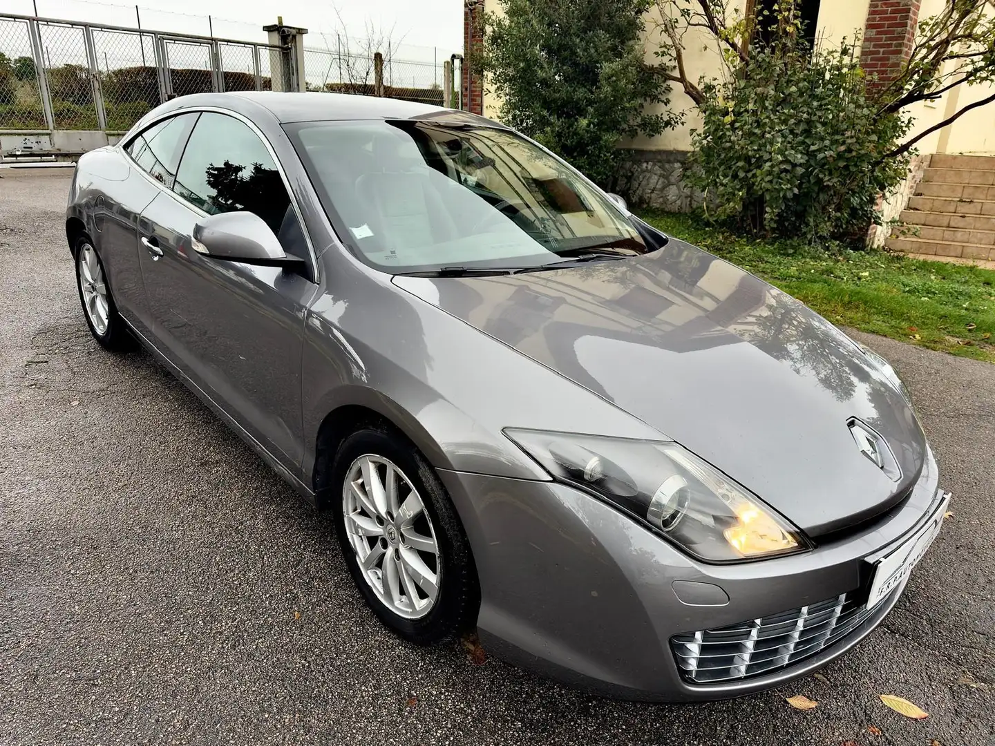 Renault Laguna Laguna Coupé 2.0 dCi 150 Initiale Gris - 2