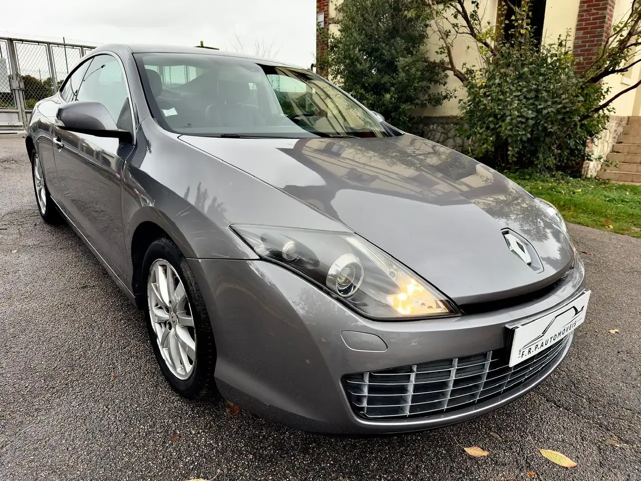 Renault Laguna CoupÃ© 2.0 dCi 150 Initiale