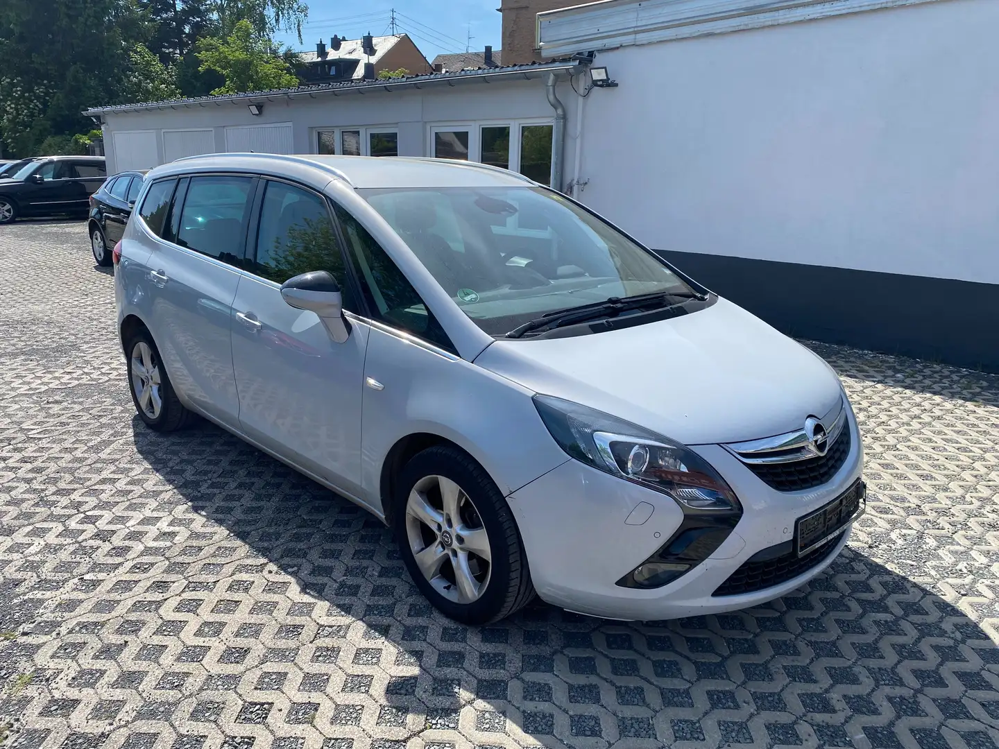 Opel Zafira Tourer Innovation - Diesel, 7 Sitzer, TÜV 10/26 Gris - 1