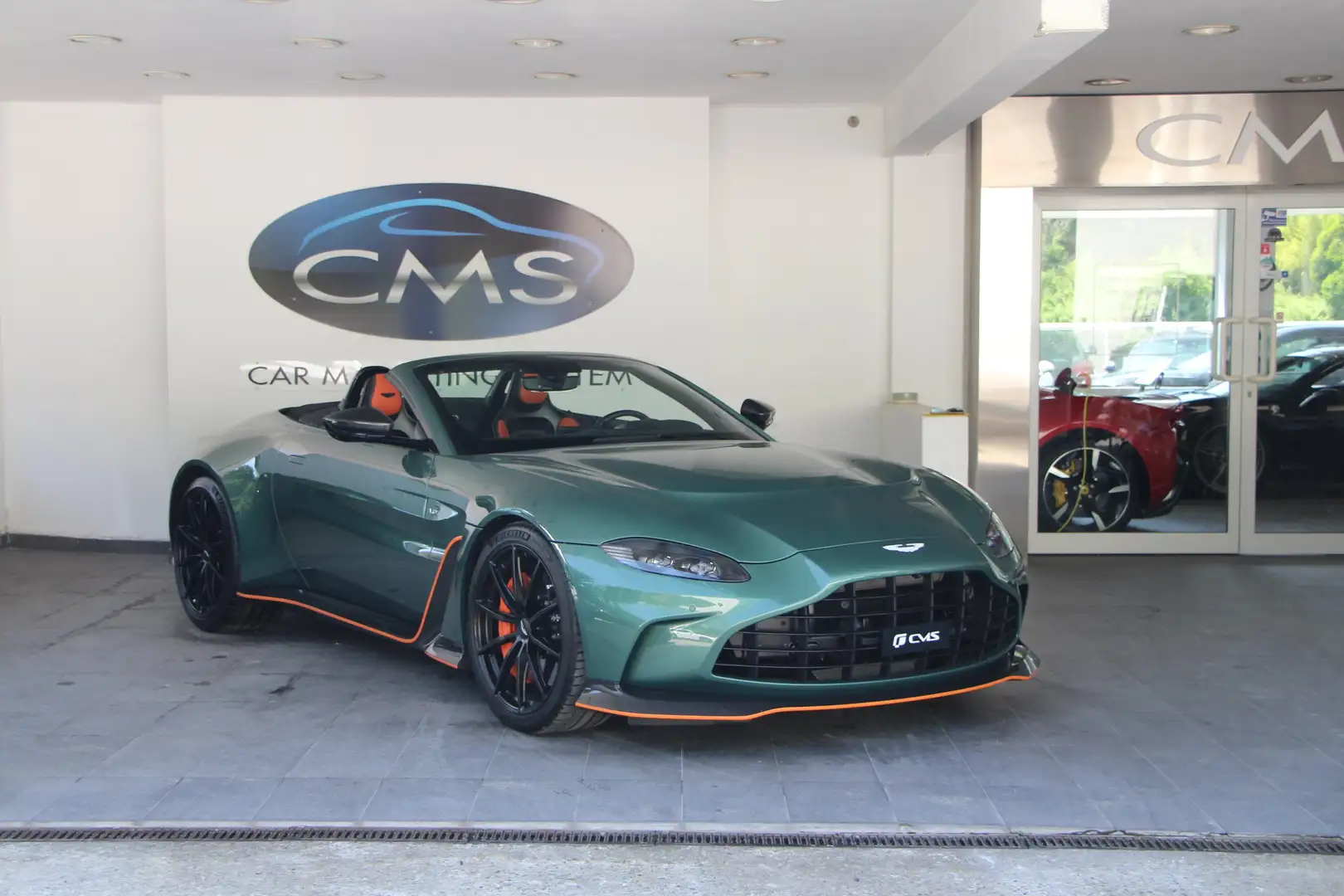 Aston Martin Vantage V12 Roadster 5.2 700 Zöld - 1