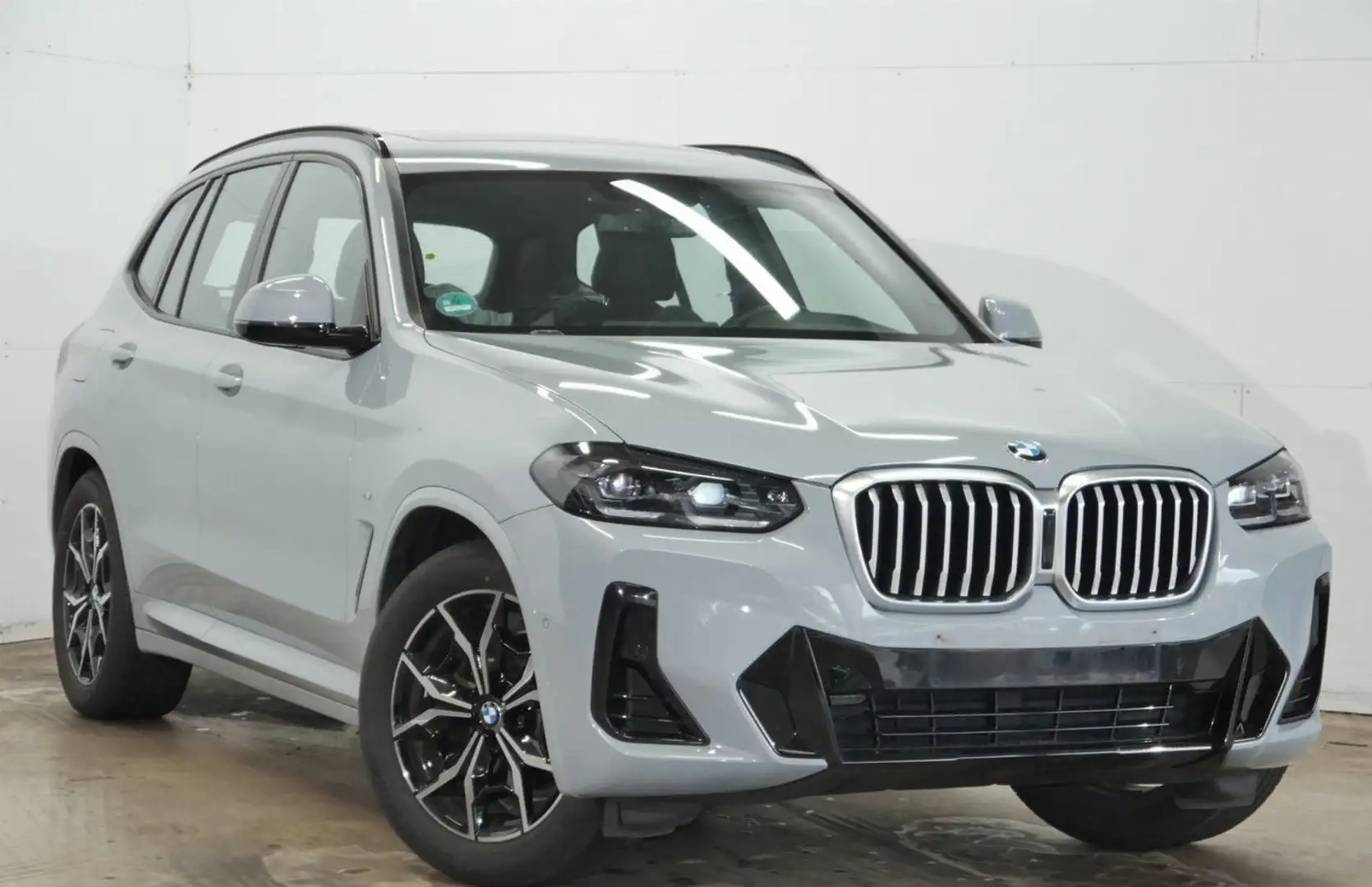 BMW X3 xDrive 20d M Sport*LCI*AHK,Pano,el-Sitze,RFK Grijs - 2