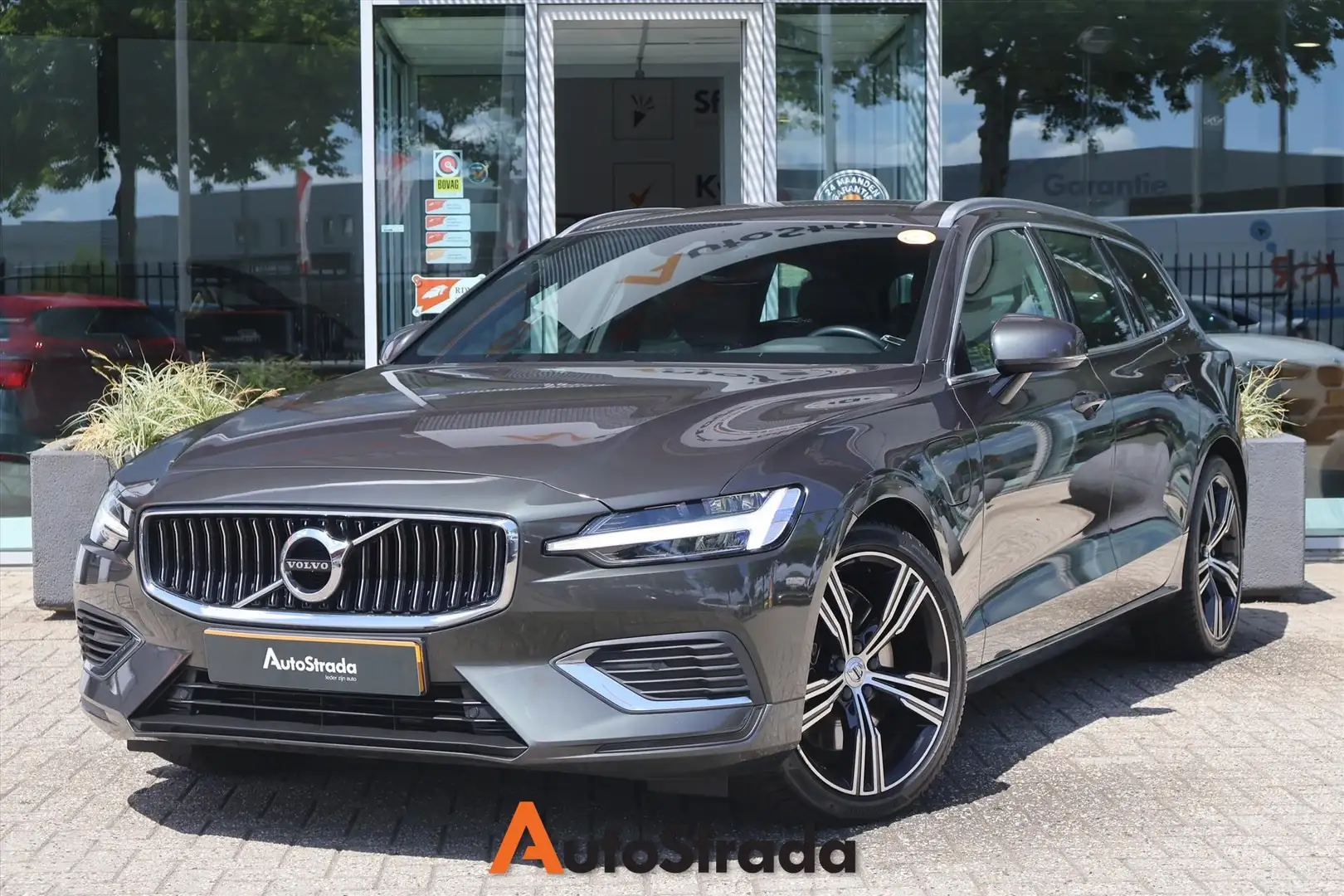 Volvo V60 T6 Inscription Twin Engine 340pk AWD | Leder | Mem Gris - 1