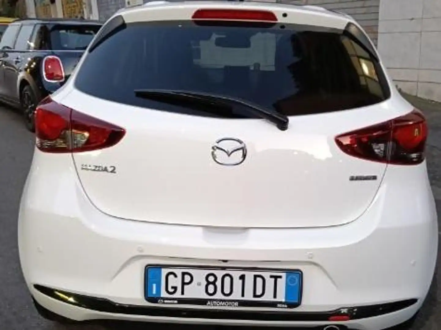 Mazda 2 2023 1.5 m-hybrid Exclusive Assistance Pack 90cv Bianco - 2