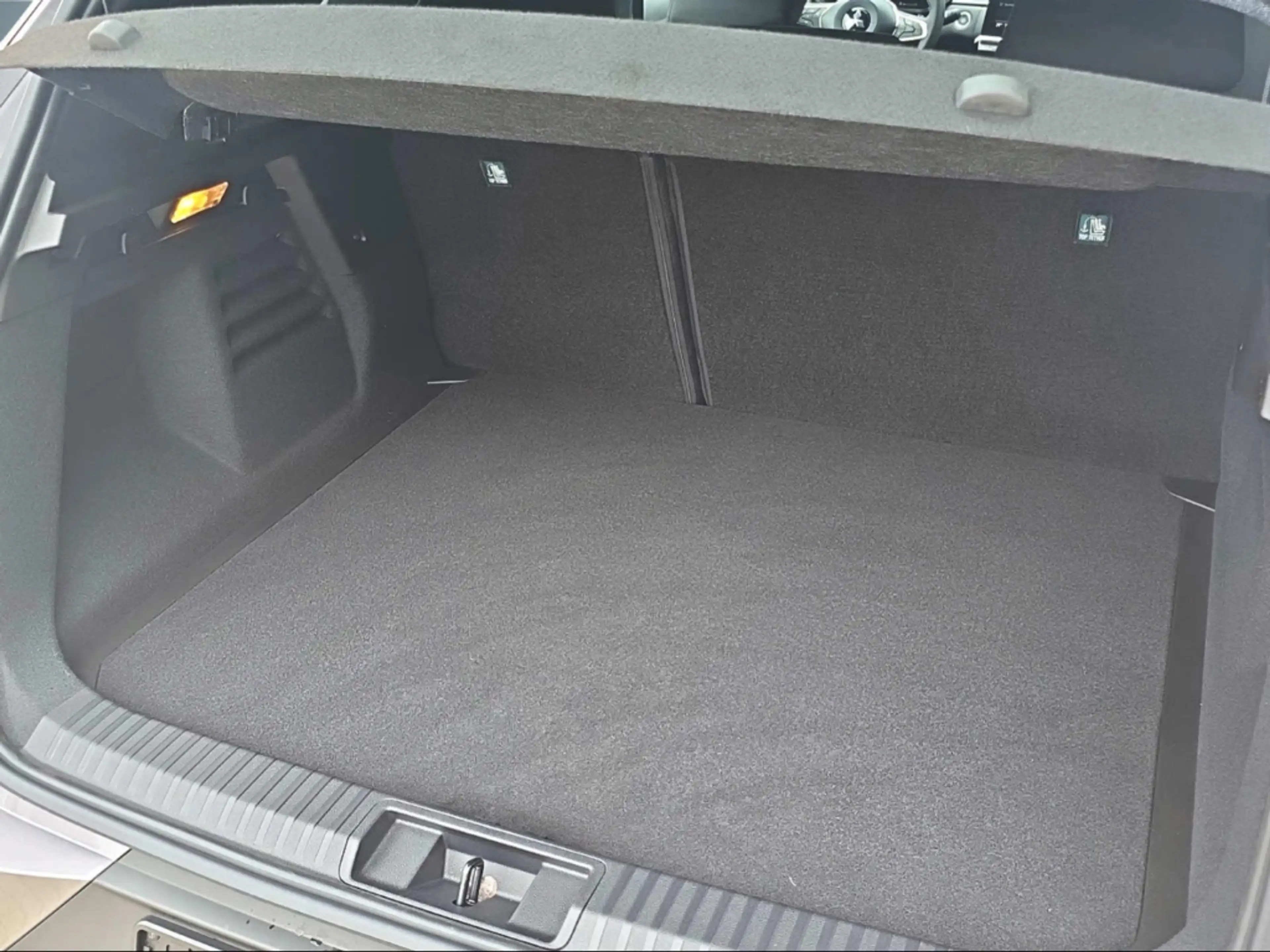 Mitsubishi Grandis Diamant Plus 1,3 l LED Spurhalteass. Verkehrszeich — photo 14