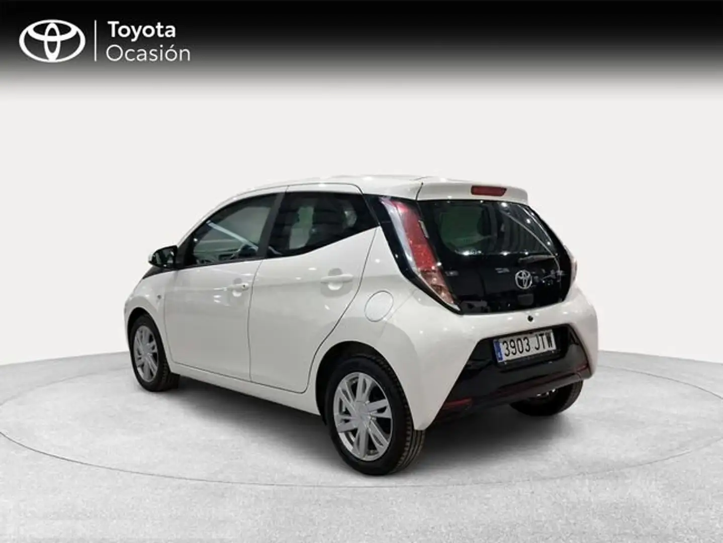 Toyota Aygo 1.0 70 x-play Blanco - 2