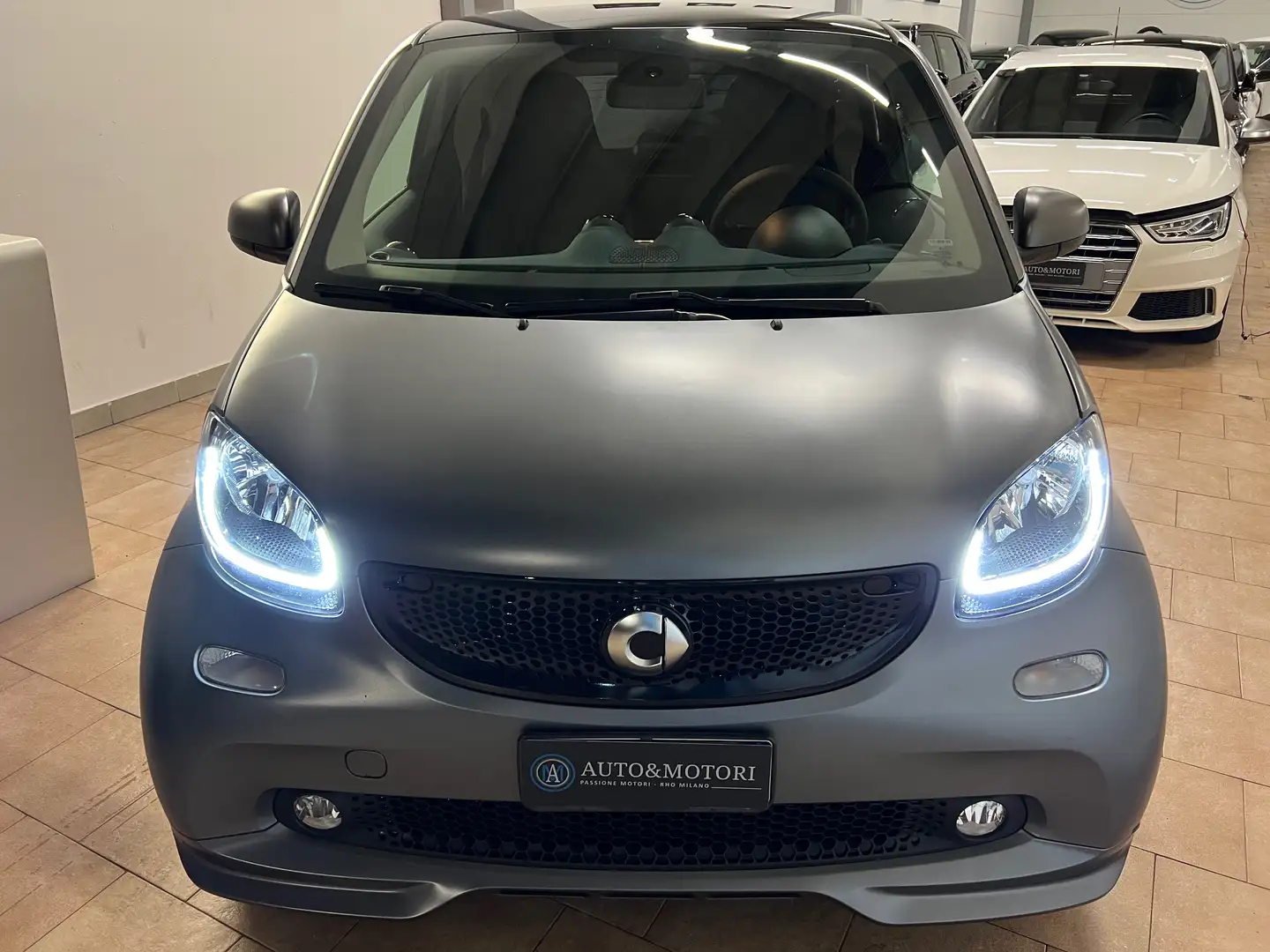 smart forTwo Fortwo 0.9 t. BRABUS Taylor Made FULL OPTIONAL Gri - 2