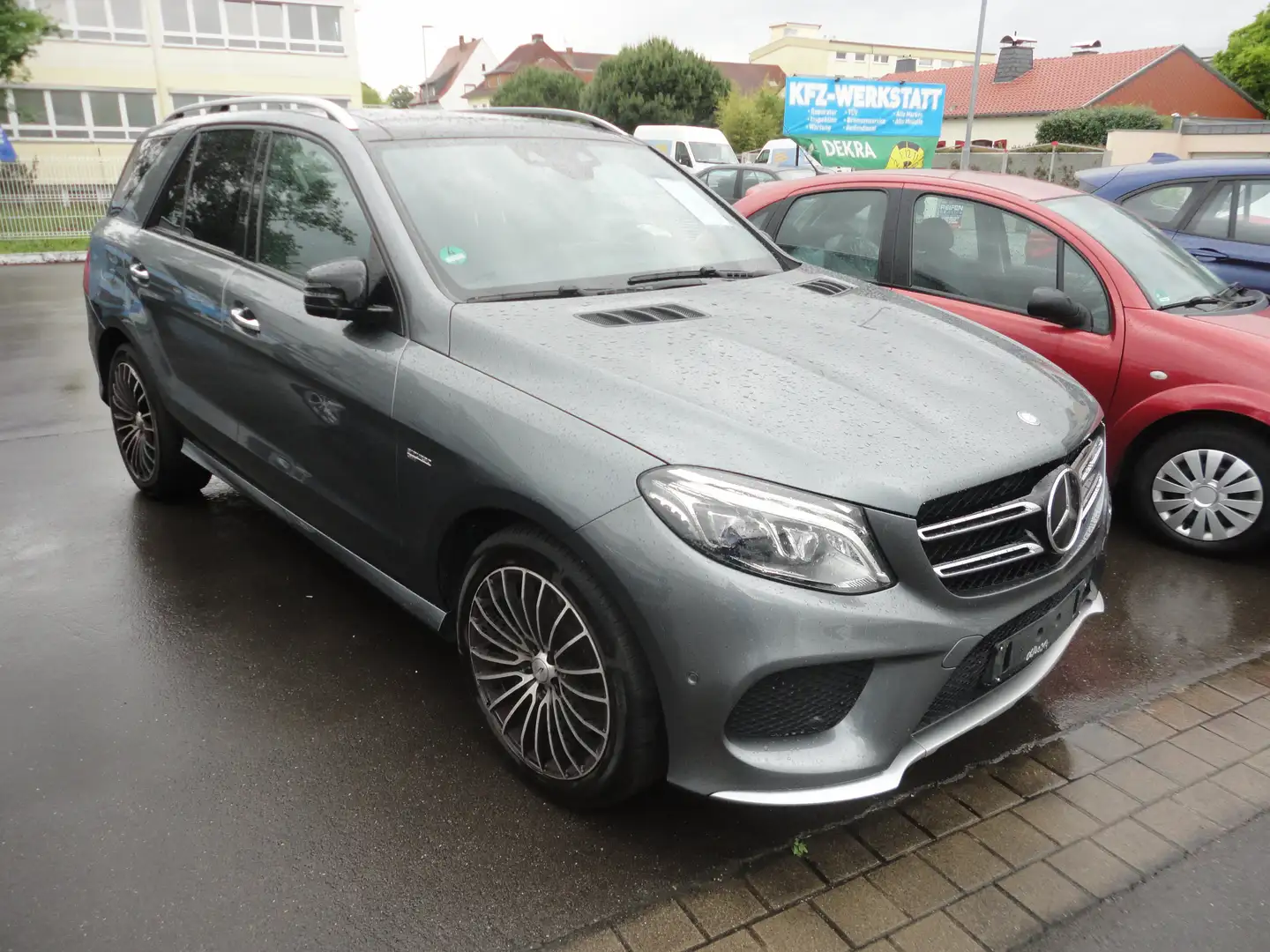 Mercedes-Benz GLE 450 GLE 450 AMG / AMG 43 4Matic (166.064) Grau - 1