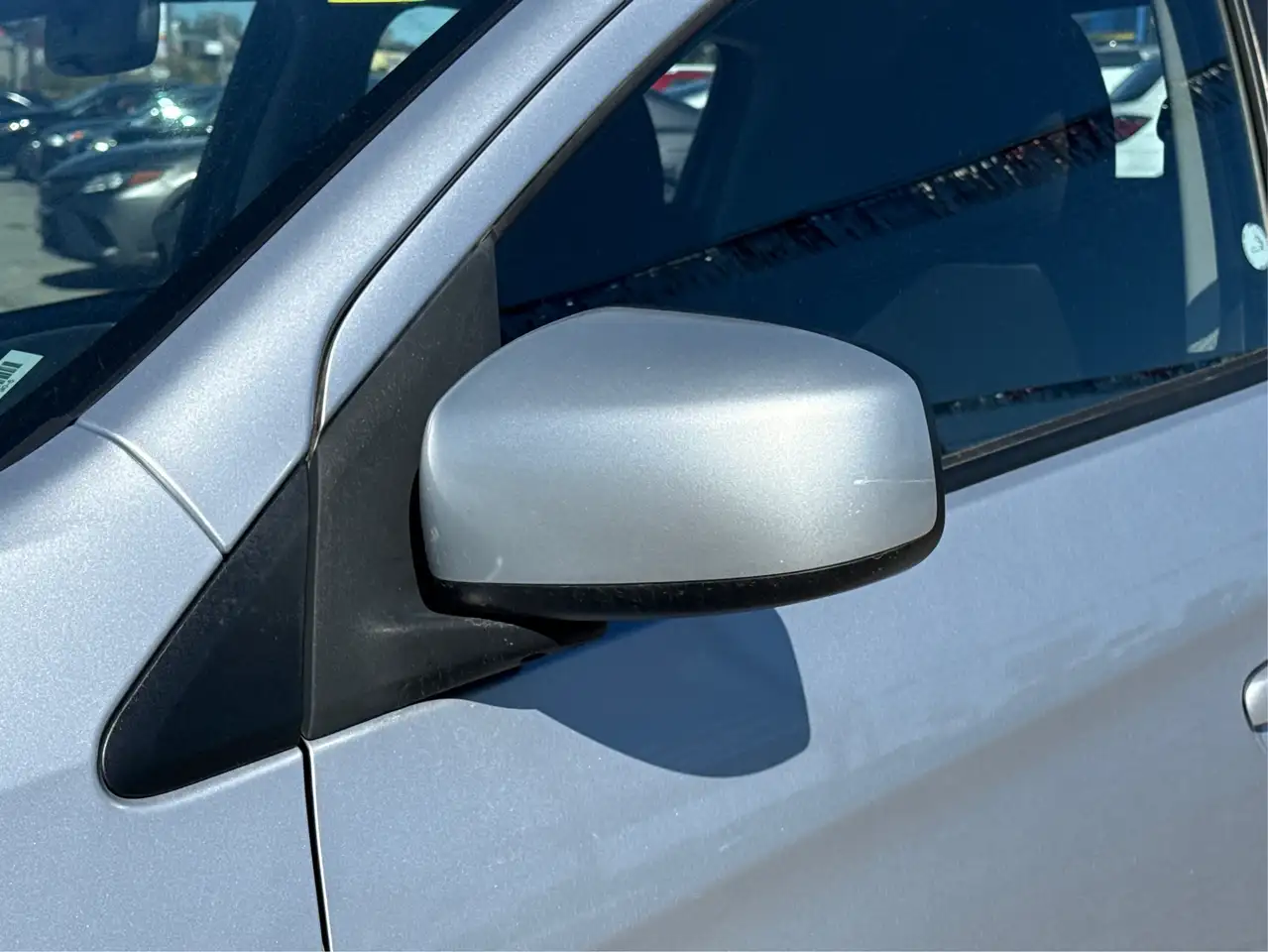 Mitsubishi Mirage снимка Mitsubishi Mirage