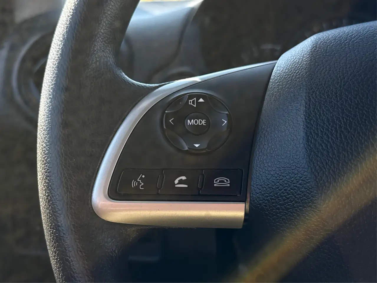 Mitsubishi Mirage снимка Mitsubishi Mirage