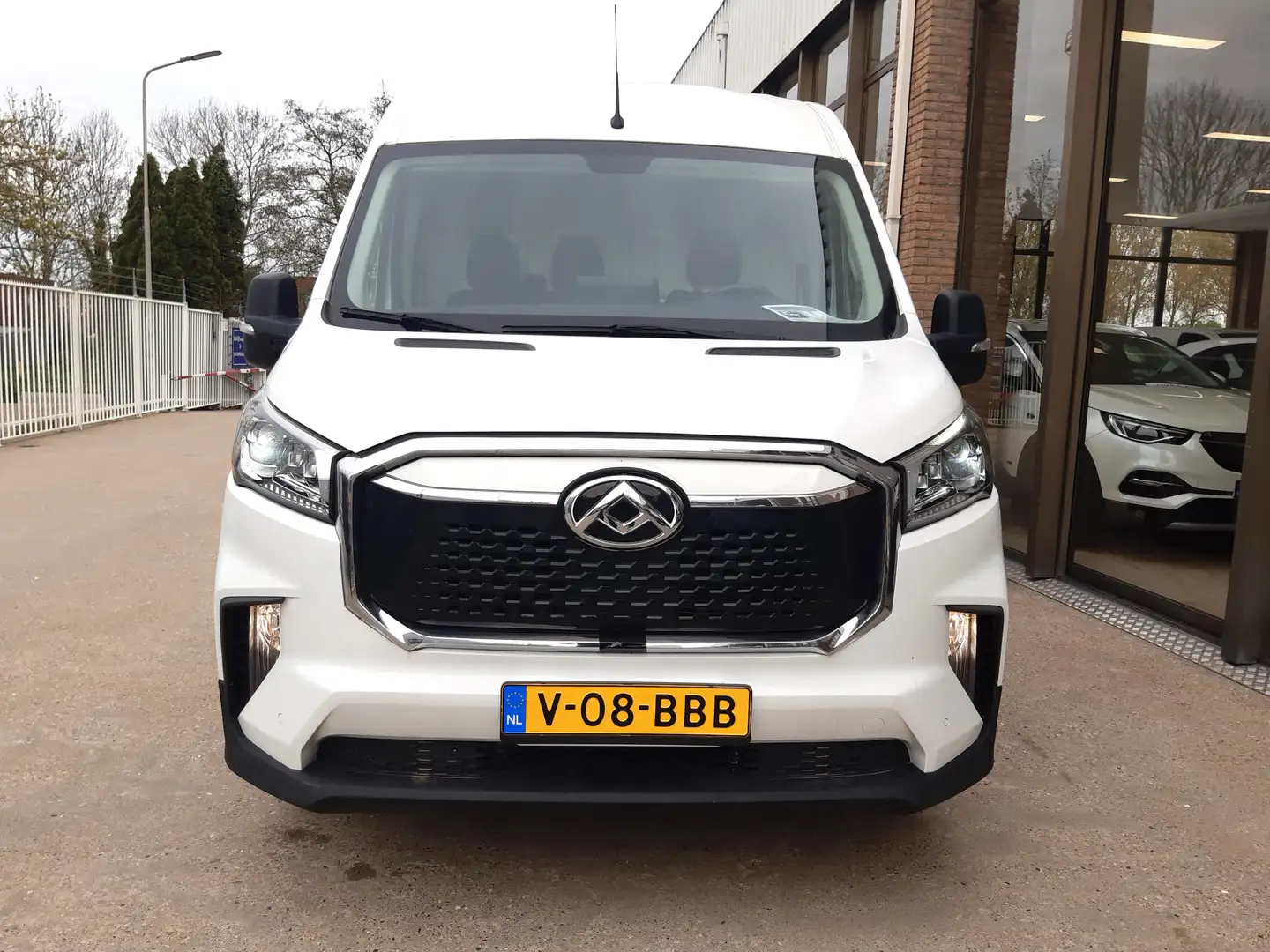 Maxus Deliver 9 L3/H2 72 kWh. Blanc - 2