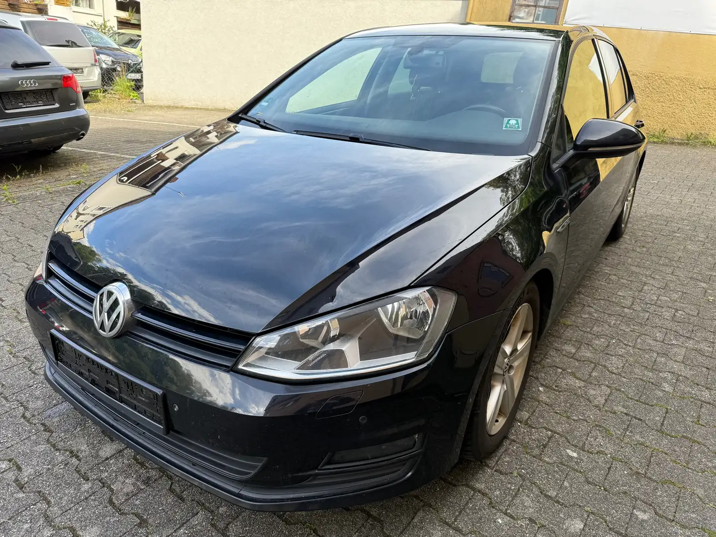 Volkswagen Golf Lounge BMT NAVI/KLIMAAUTOMATIK Schwarz - 1