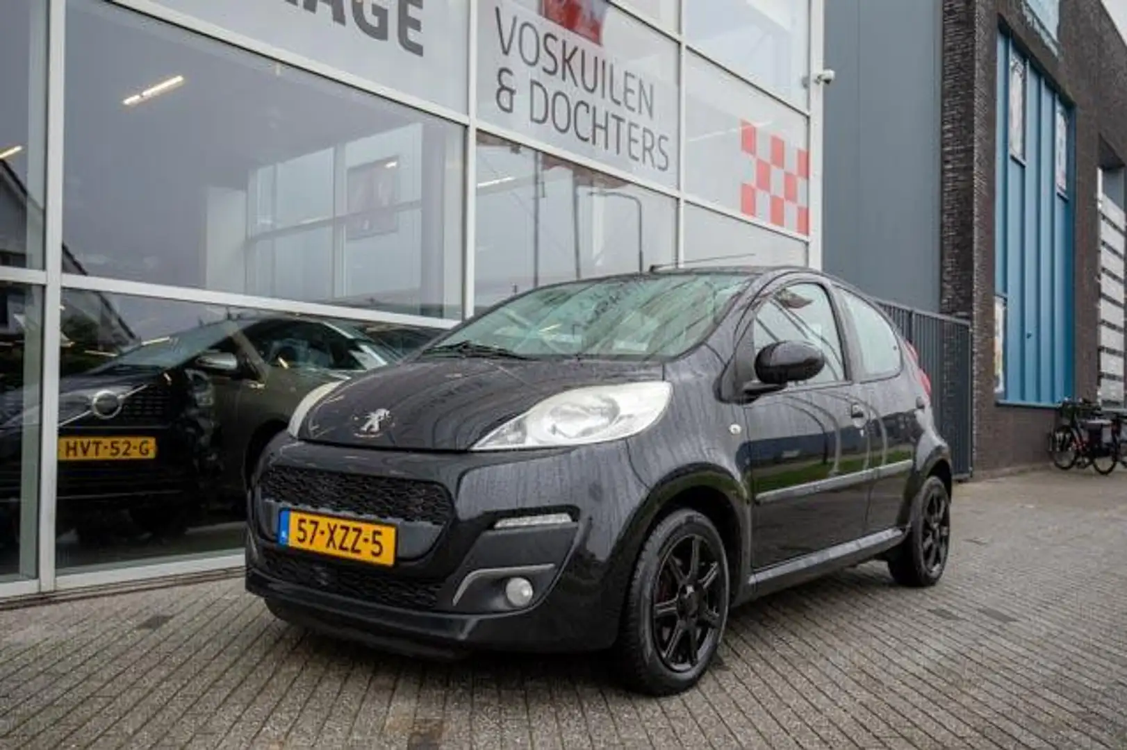 Peugeot 107 1.0 Envy 5drs Bluetooth Zwart - 1