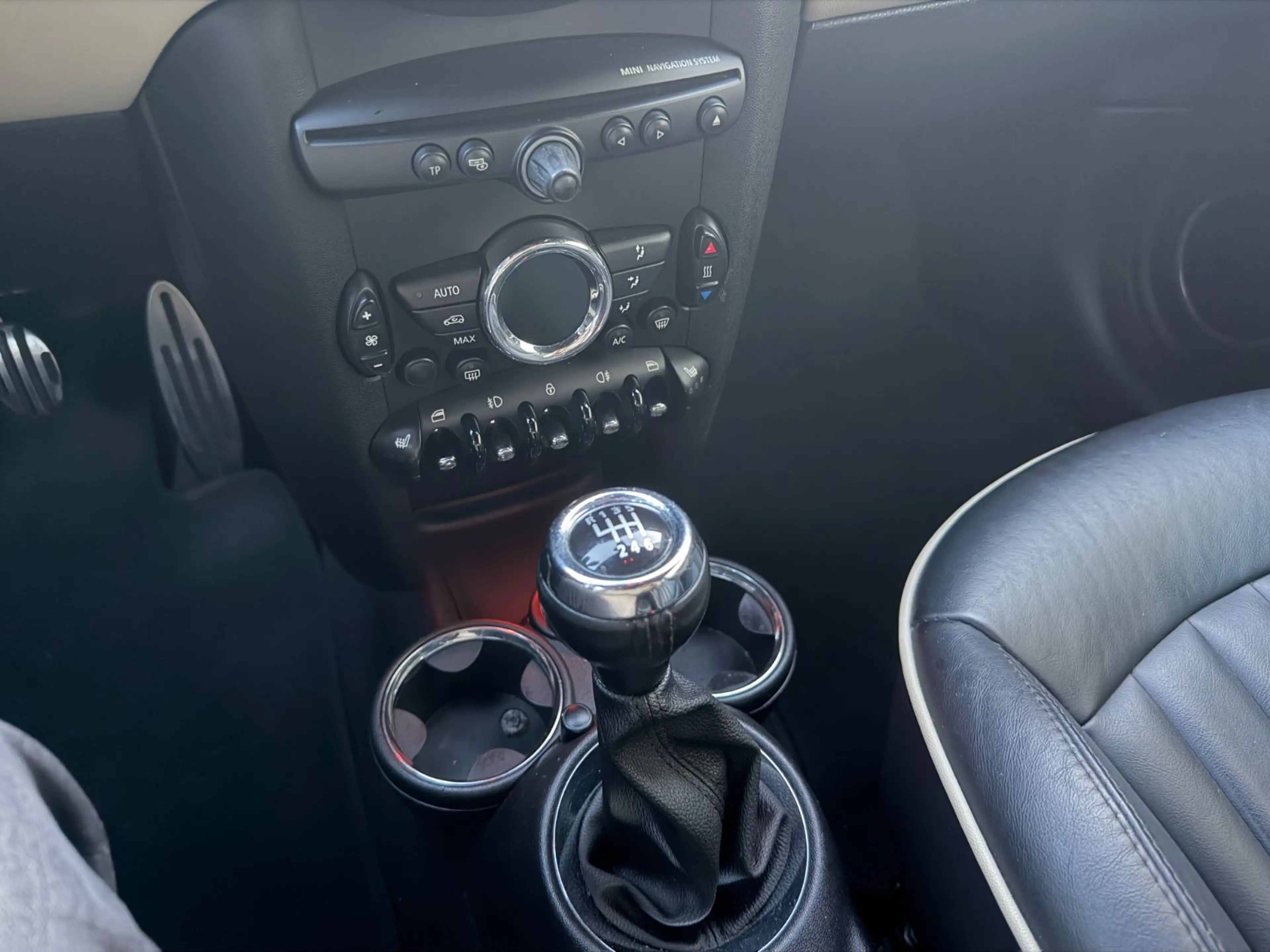 MINI Cooper SD COOPER SD Coupé ( Navi / Xenon / Leder / SHZ ) — photo 9