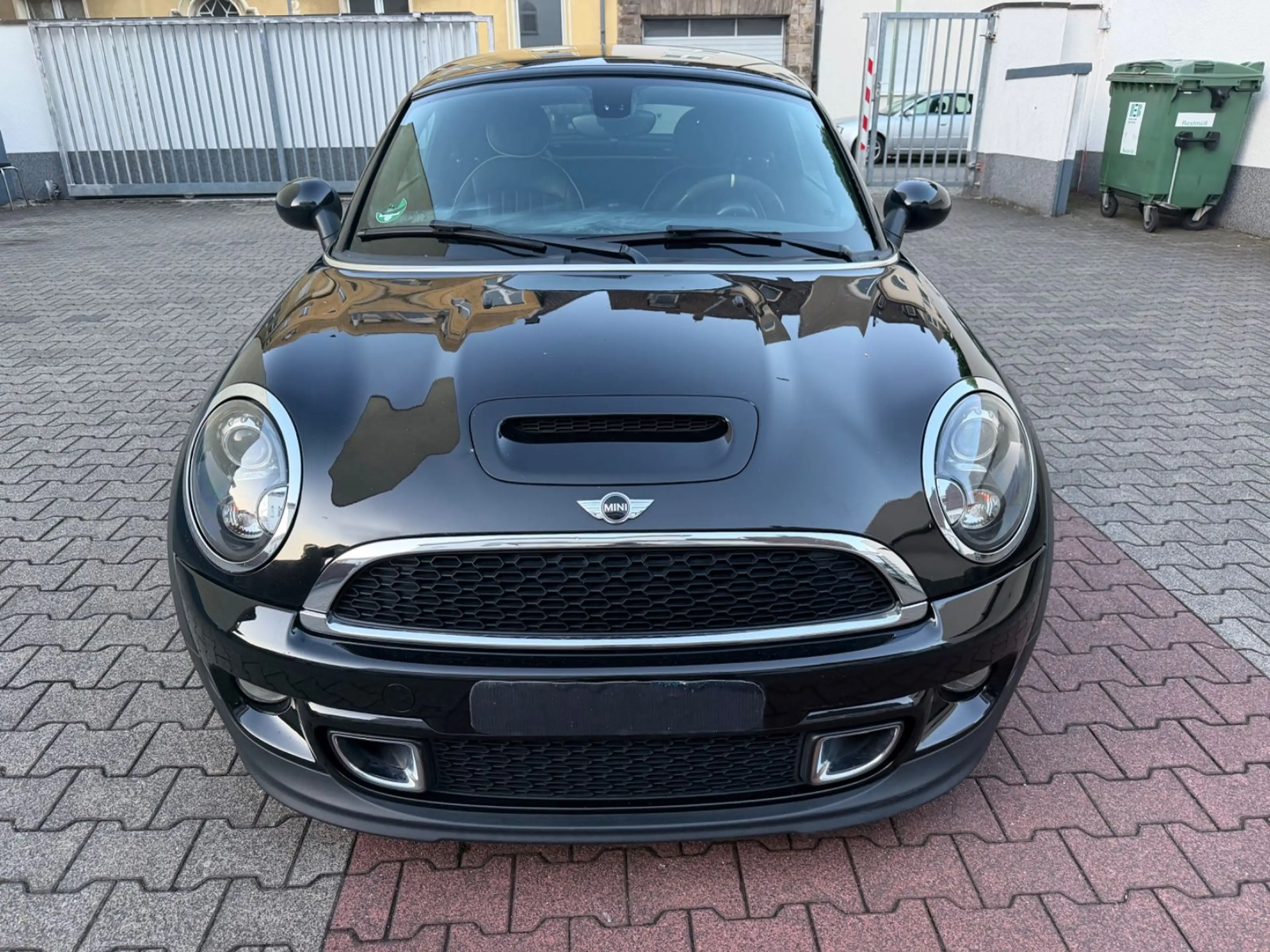 MINI Cooper SD COOPER SD Coupé ( Navi / Xenon / Leder / SHZ ) — photo 4