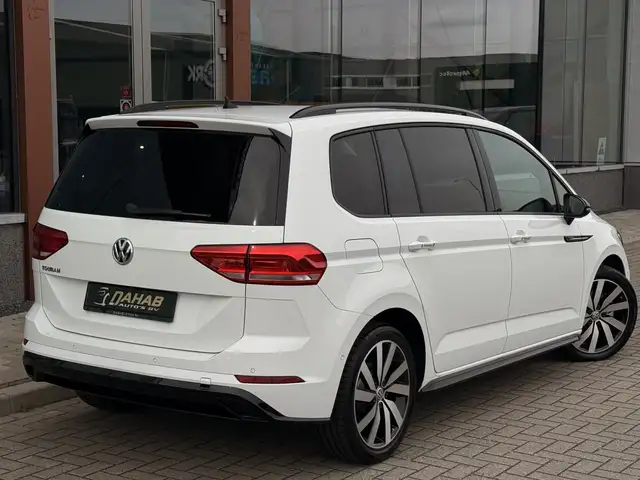 Volkswagen Touran view 18