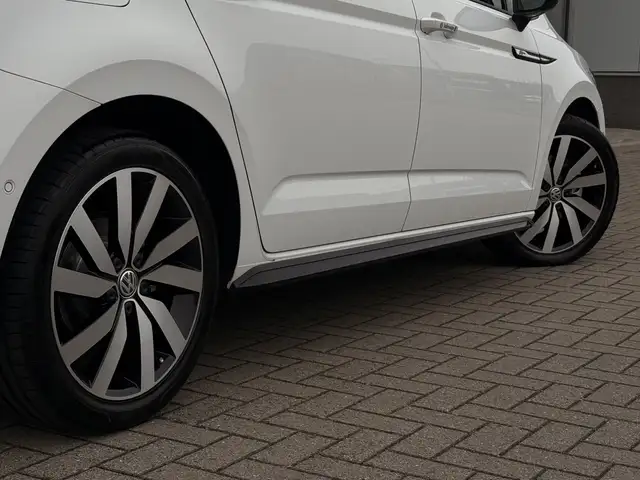 Volkswagen Touran view 17