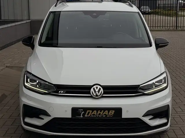 Volkswagen Touran view 13