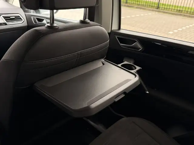 Volkswagen Touran view 12