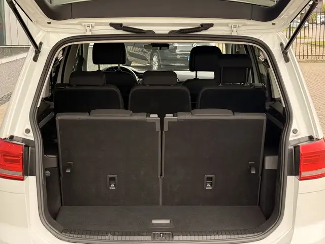 Volkswagen Touran view 21