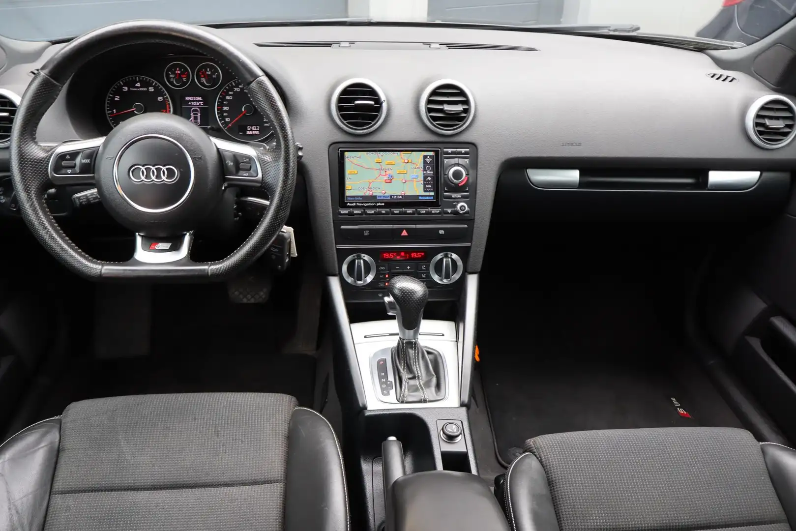 Audi A3 Sportback 1.4 TFSI S-Line Navigatie, Trekhaak, Cli Zwart - 2