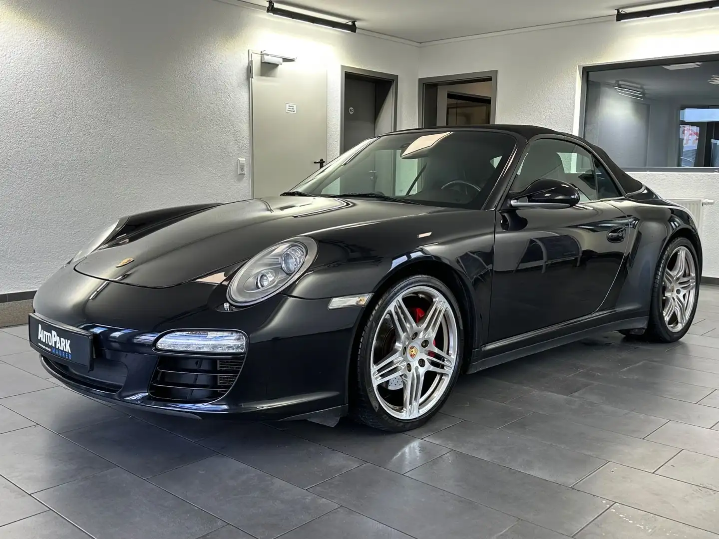 Porsche 911 Carrera 4 S Cabrio*Chrono*Klappe*SHZ*2.Hand* Schwarz - 1