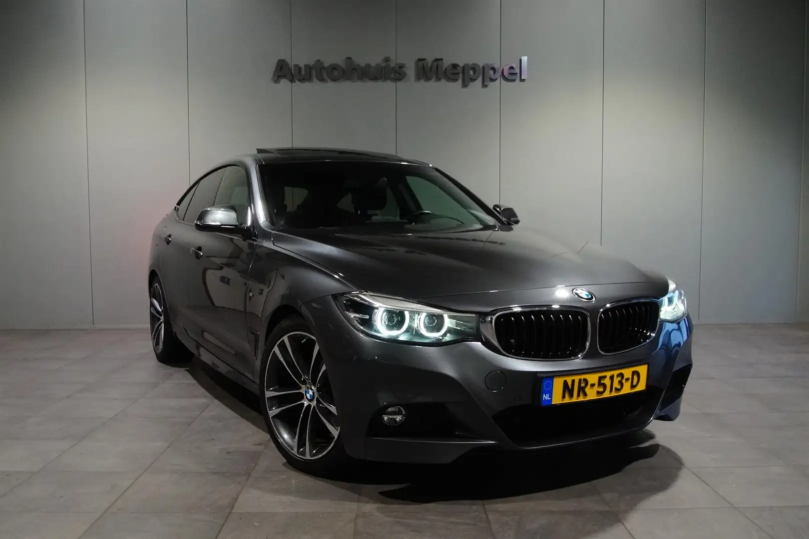 BMW 320 320i Gran Turismo M-Sport/// | LED | PDC | Panoram Grau - 1