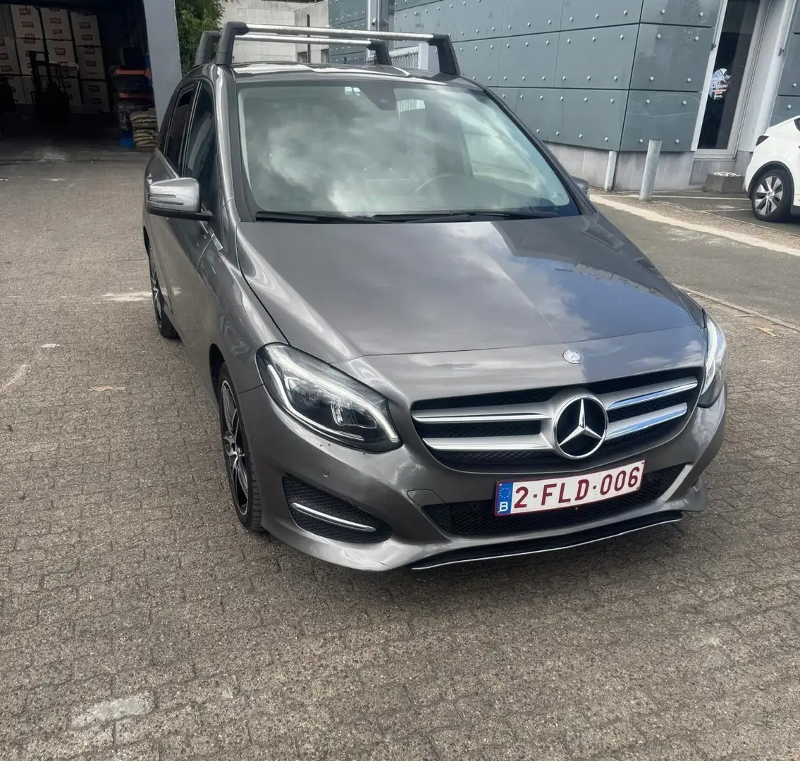Mercedes-Benz B 180 d Grijs - 1