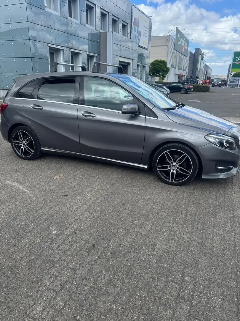 Mercedes-Benz B 180 d Grijs - 2