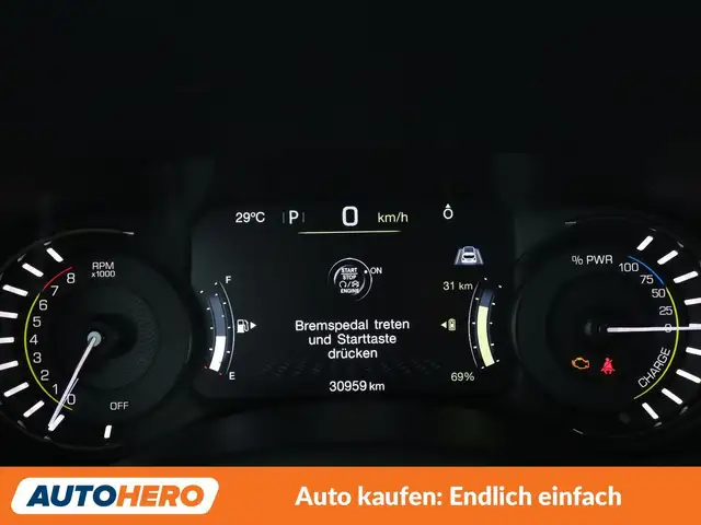Jeep Renegade view 21