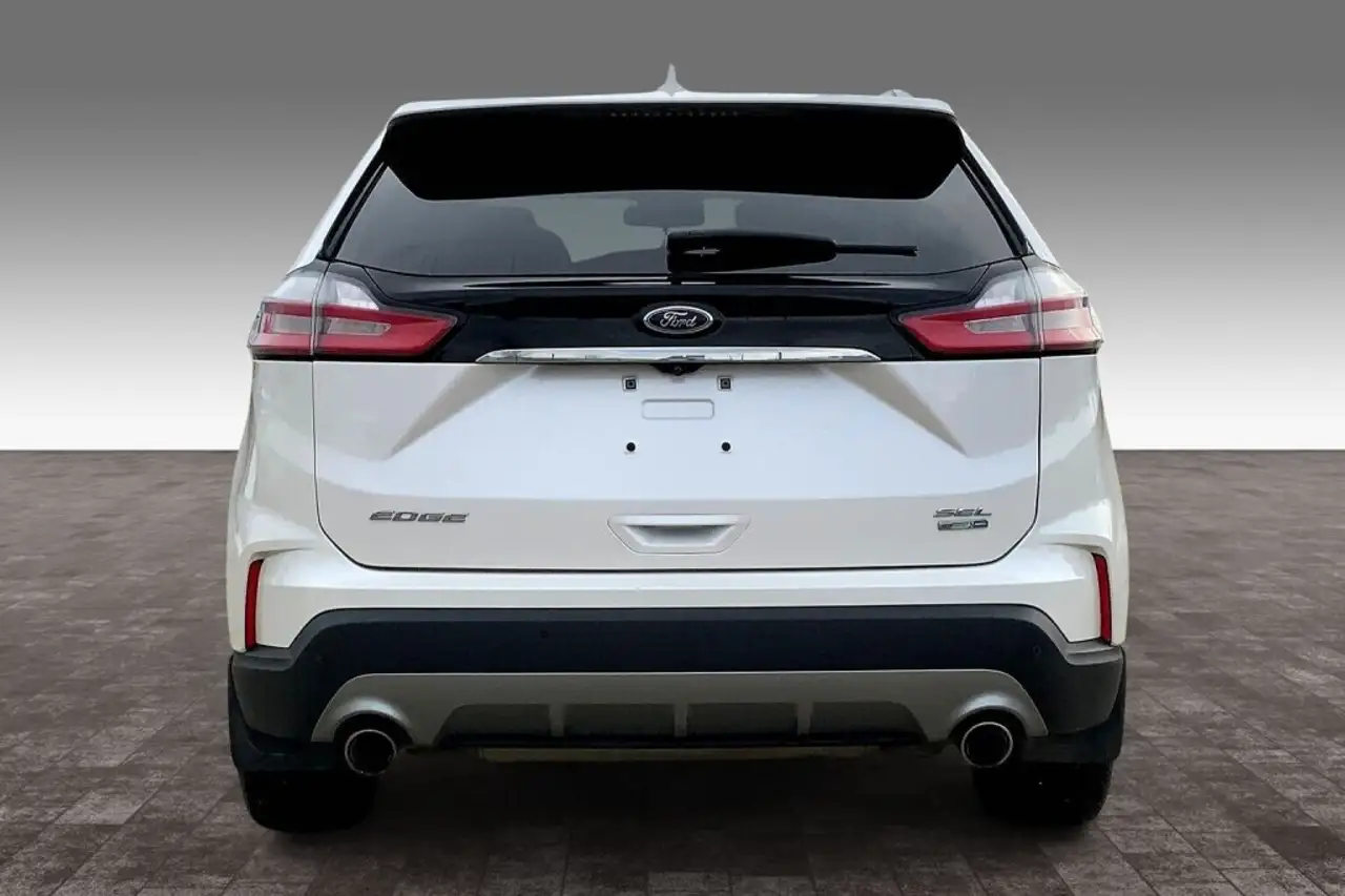 Ford Edge снимка Ford Edge